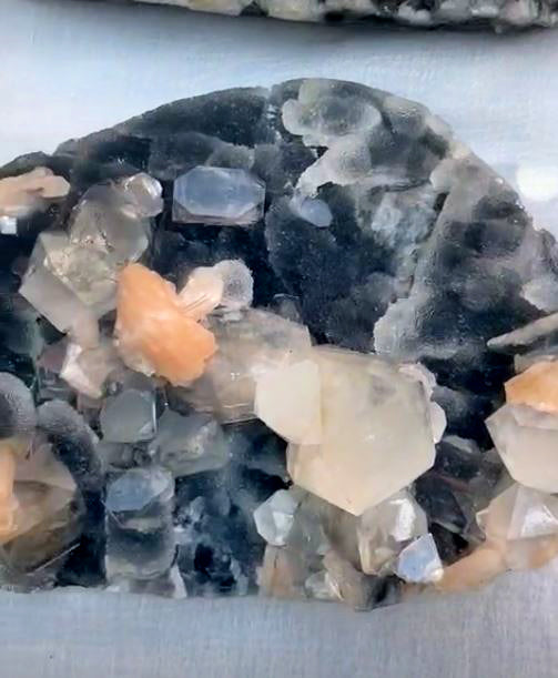 Black Chalcedony With - CRYSTAL REQUEST - Assorted Sizes - Sold by piece - India - NEW1122