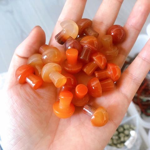 Carnelian Mushrooms - Mini 19-20 mm - Price Each - China - NEW622