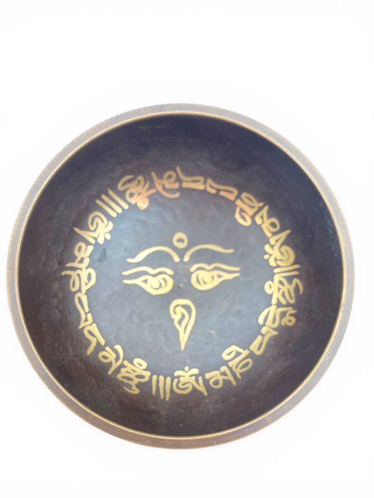 9cm Note G Throat Chakra Hammered Singing Bowl with 3 Lines Buddha Eyes Design & Etching - Size 00 - colour Brass & Brown - Nepal