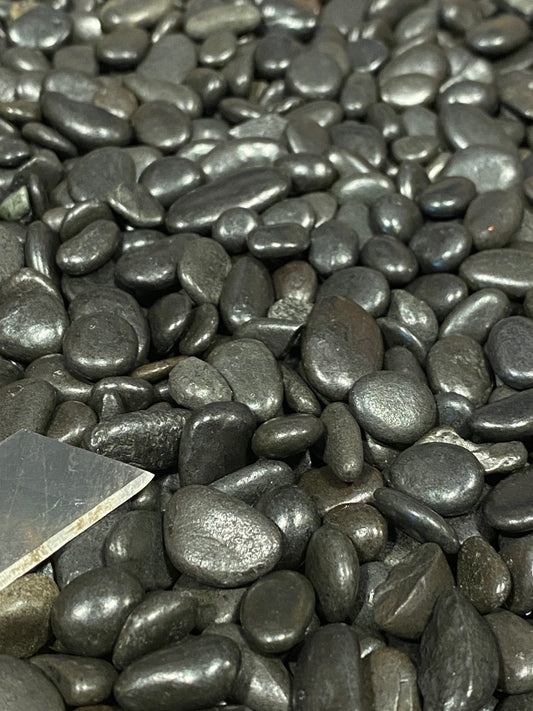 Black Tumbled Gravel (5-10mm) Round & Polished - 20KG Bag