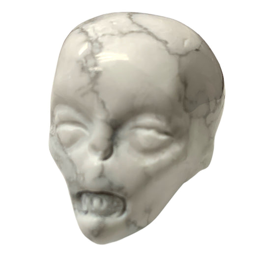 Alien Skull - White Howlite - Extra Small 30mm x 40mm x 28mm - China - NEW1122