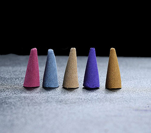 Incense Tower Cones - LILY SCENT - Cone Size 30x15mm - 450 per Bag - NEW920