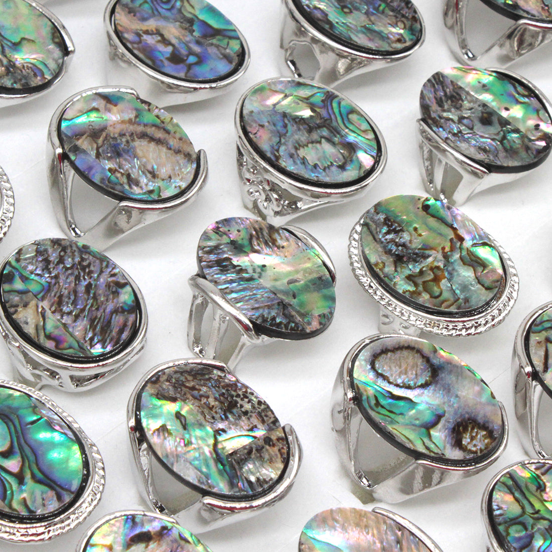 Box of 50 Abalone Shell Rings -  Mixed ring sizes - Mixed Colors - Box 30x18x4cm - US Ring Sizes 5-10 - Silver Zinc Alloy