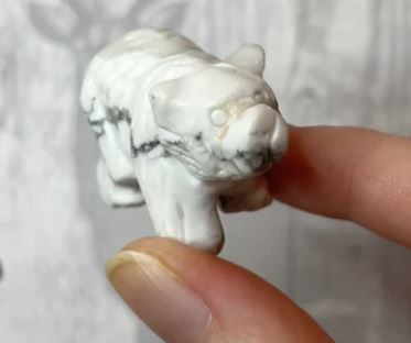 Bear - White Howlite - 5 cm - China - NEW622