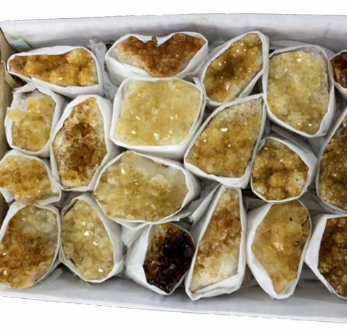 Citrine Druzy Cluster Flat Box - Approx. 1,5 kg & 15 pieces per Large box 24,5 x 16,5 cm - BRAZIL - NEW122